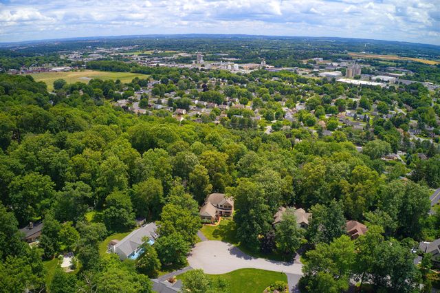 3276 VERDANT GRV, Lancaster, PA 17601