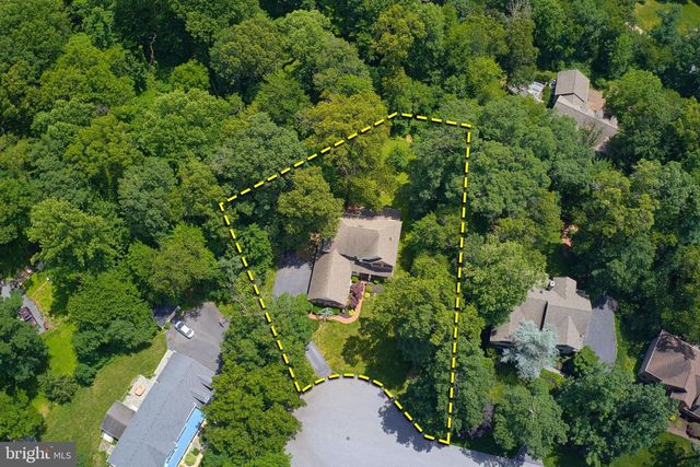 3276 VERDANT GRV, Lancaster, PA 17601