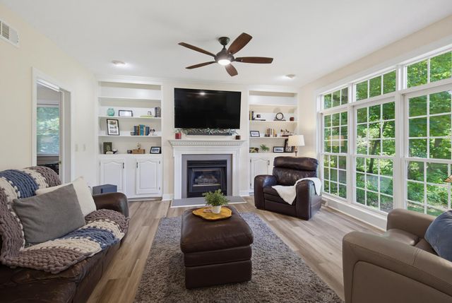 3276 VERDANT GRV, Lancaster, PA 17601