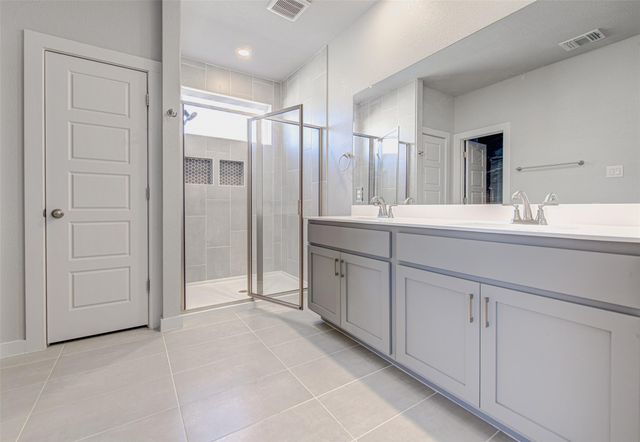 417 Ravens Crest DR, Hutto, TX 78634