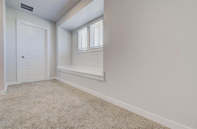 417 Ravens Crest DR, Hutto, TX 78634