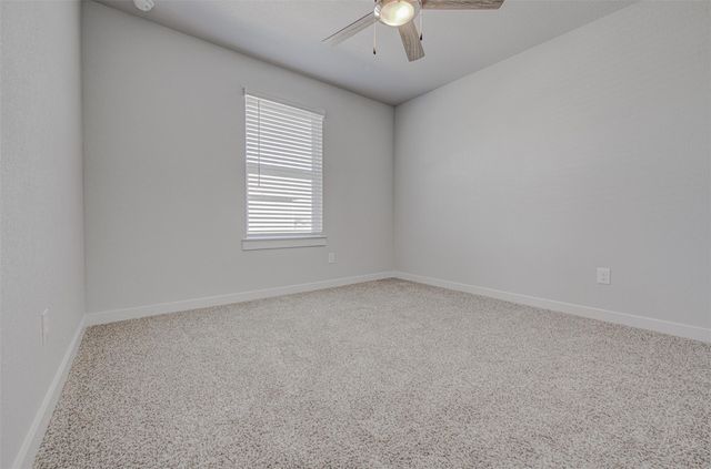 417 Ravens Crest DR, Hutto, TX 78634