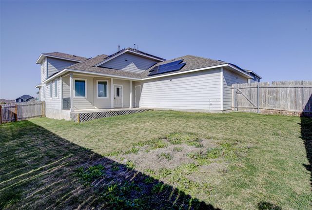 417 Ravens Crest DR, Hutto, TX 78634