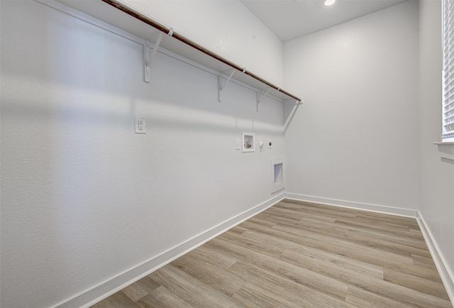 417 Ravens Crest DR, Hutto, TX 78634