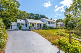8 Laura Lane, Monument Beach, MA 02553