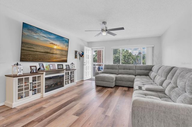 2461 RHODESIAN DRIVE 45, Clearwater, FL 33763