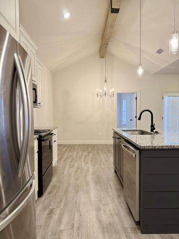1708 102nd Street, B, Lubbock, TX 79423