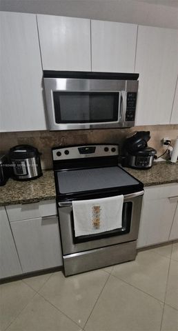 7368 SW 82nd St E215, Miami, FL 33143