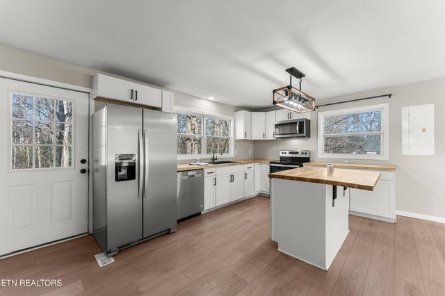 53 Takesa Drive, Crossville, TN 38555