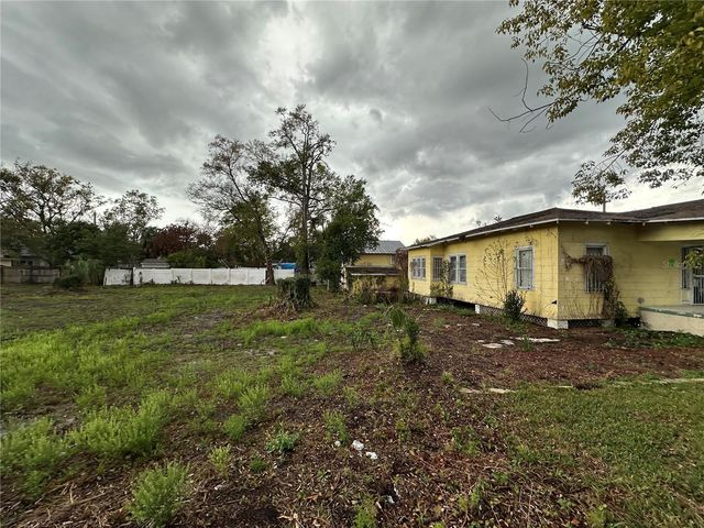 3210 N TAMPA STREET, Tampa, FL 33603