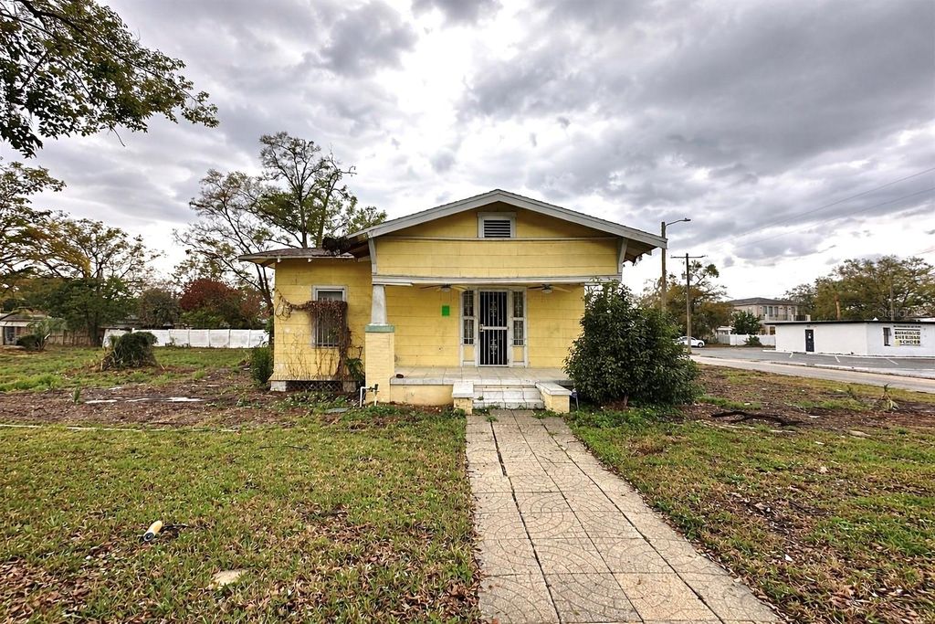 3210 N TAMPA STREET, Tampa, FL 33603