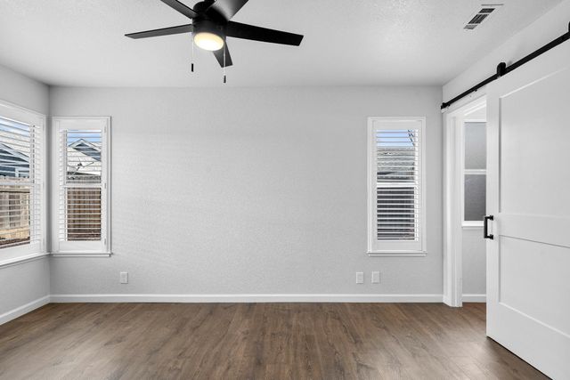 6332 Elkhorn Manor Dr, Rio Linda, CA 95673