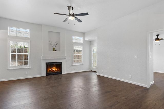 6332 Elkhorn Manor Dr, Rio Linda, CA 95673