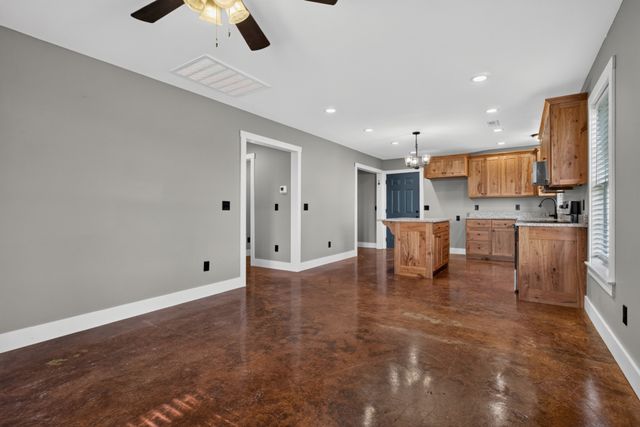 259 Jim Warren Rd, Mcminnville, TN 37110