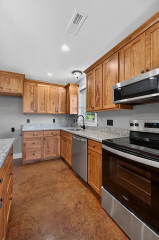 259 Jim Warren Rd, Mcminnville, TN 37110