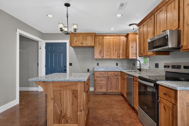 259 Jim Warren Rd, Mcminnville, TN 37110