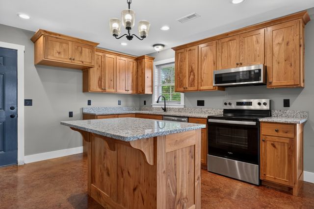 259 Jim Warren Rd, Mcminnville, TN 37110