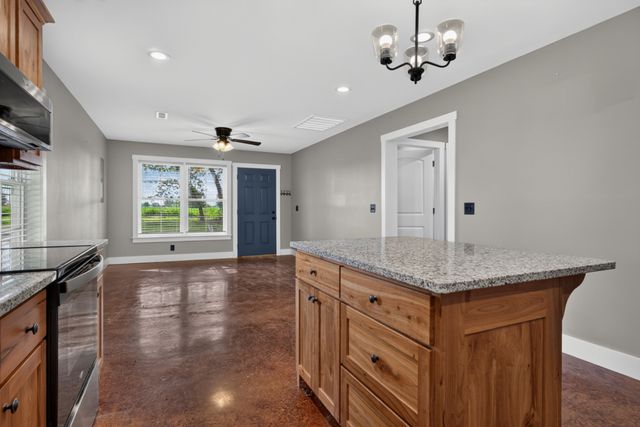 259 Jim Warren Rd, Mcminnville, TN 37110