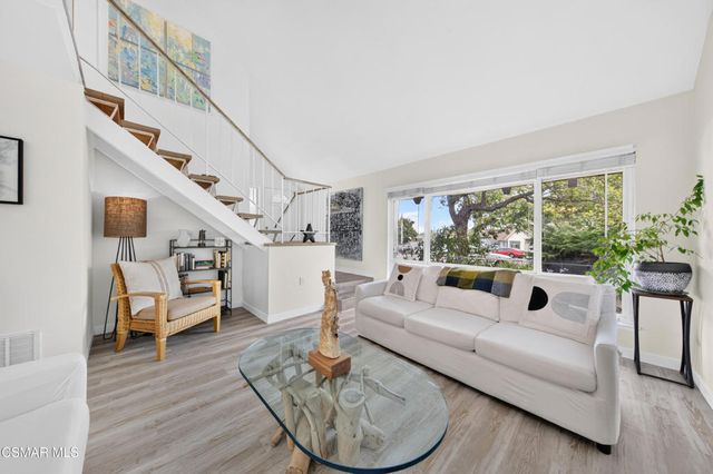 91 Albion Place, Newbury Park, CA 91320