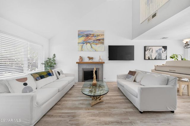 91 Albion Place, Newbury Park, CA 91320