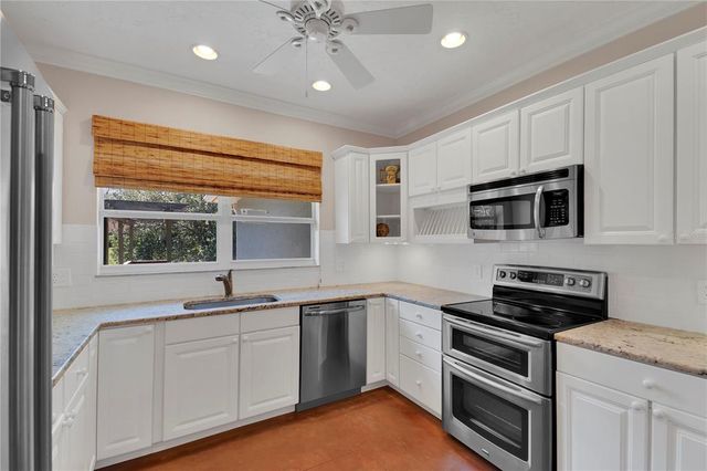 8120 NW 48TH LANE, Ocala, FL 34482