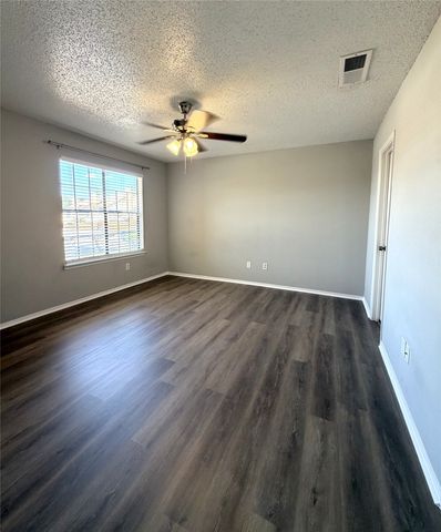 4233 Madera Road 4, Irving, TX 75038