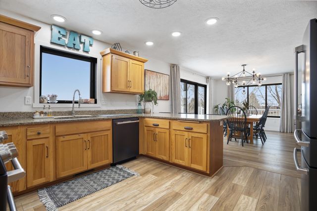 1915 NW 19TH Ave, Minot, ND 58703