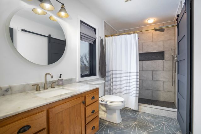 1915 NW 19TH Ave, Minot, ND 58703