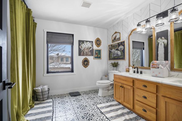 1915 NW 19TH Ave, Minot, ND 58703