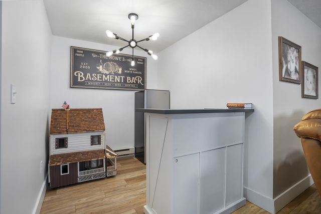 1915 NW 19TH Ave, Minot, ND 58703