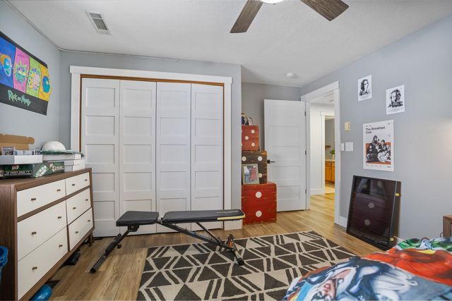 1915 NW 19TH Ave, Minot, ND 58703