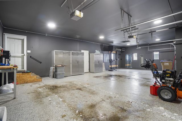 1915 NW 19TH Ave, Minot, ND 58703