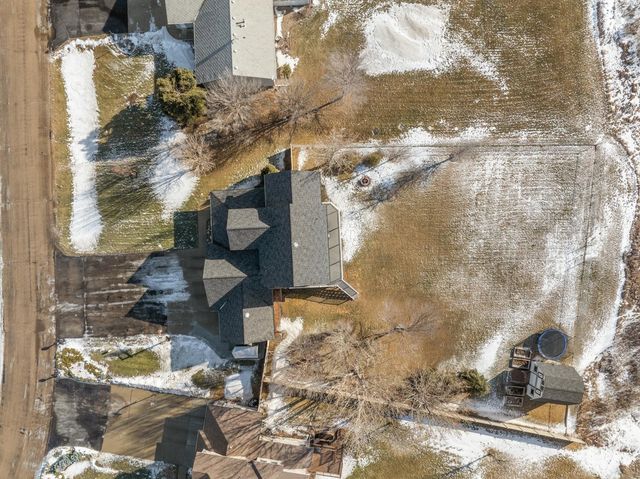 1915 NW 19TH Ave, Minot, ND 58703