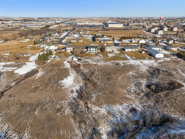 1915 NW 19TH Ave, Minot, ND 58703