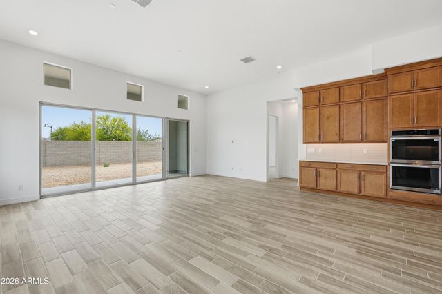 21477 W MEADOWBROOK Avenue, Buckeye, AZ 85396