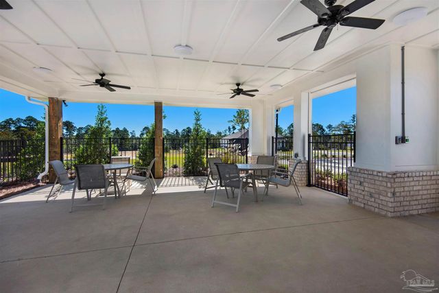 3424 Crossvine Rd, Cantonment, FL 32533