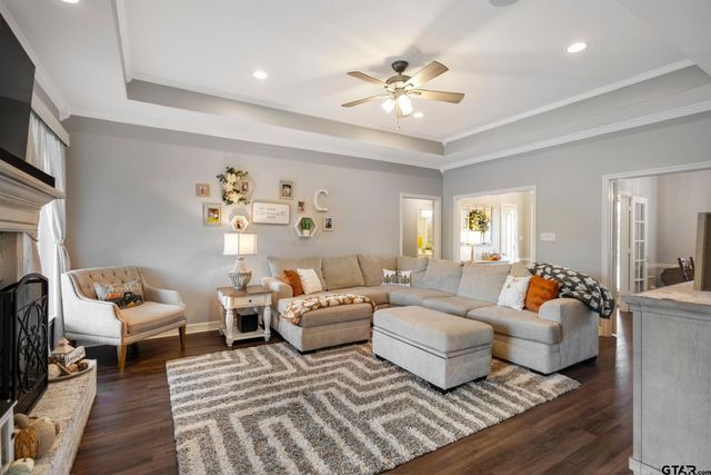 15113 Boaz Ln, Lindale, TX 75771