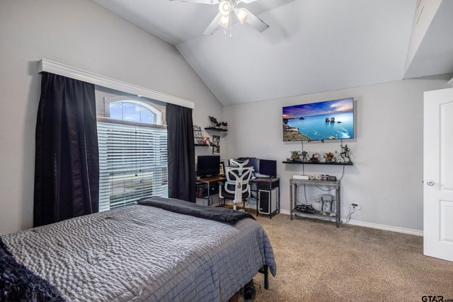 15113 Boaz Ln, Lindale, TX 75771