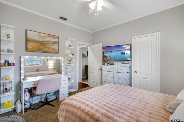 15113 Boaz Ln, Lindale, TX 75771