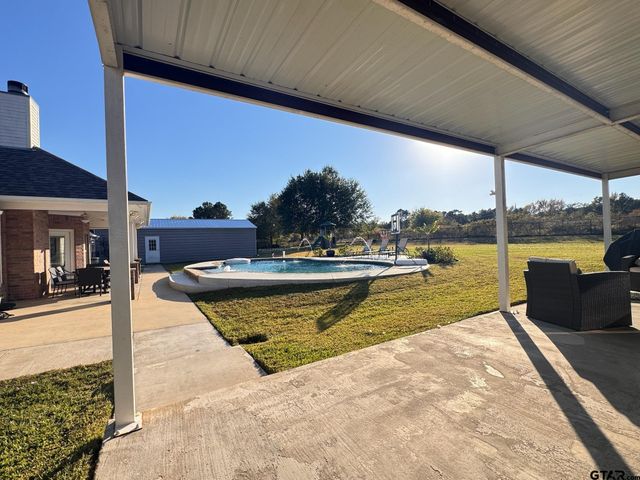 15113 Boaz Ln, Lindale, TX 75771