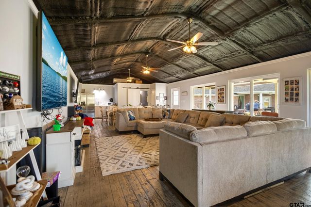 15113 Boaz Ln, Lindale, TX 75771