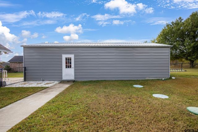 15113 Boaz Ln, Lindale, TX 75771