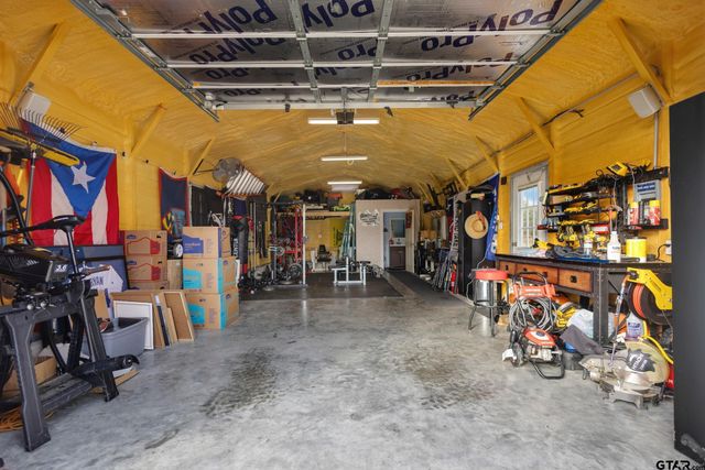 15113 Boaz Ln, Lindale, TX 75771