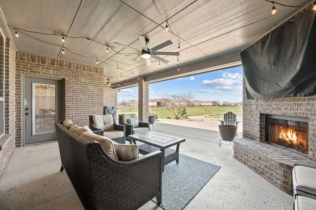 13420 Moorhouse Way, Justin, TX 76247