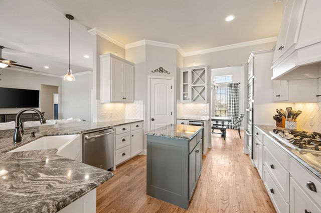 13420 Moorhouse Way, Justin, TX 76247