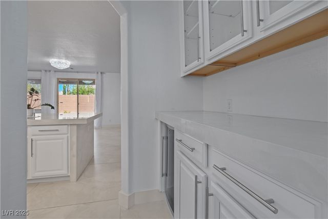 7324 West WHITE BLOOM Avenue, Las Vegas, NV 89117