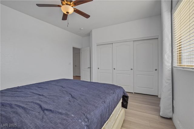 7324 West WHITE BLOOM Avenue, Las Vegas, NV 89117