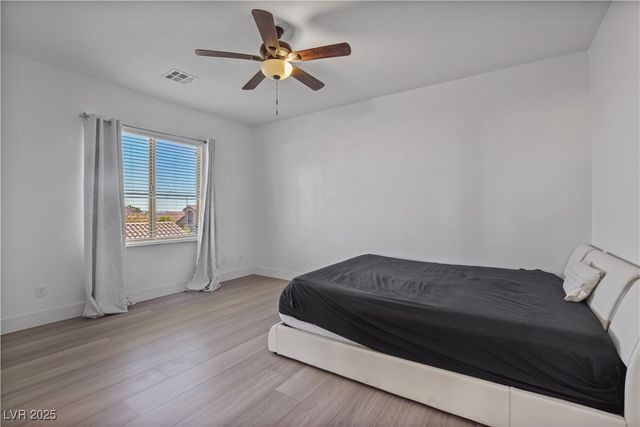 7324 West WHITE BLOOM Avenue, Las Vegas, NV 89117