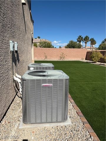 7324 West WHITE BLOOM Avenue, Las Vegas, NV 89117