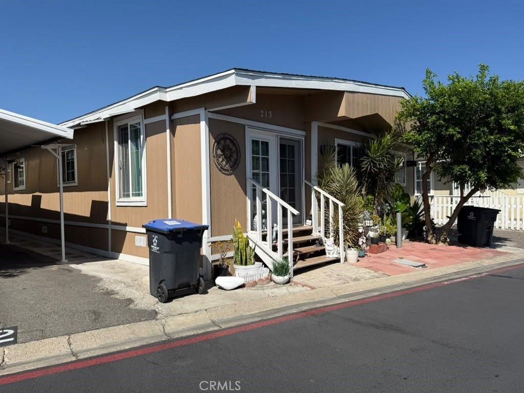 215 S Princess Lane 213, Santa Ana, CA 92704 — exterior